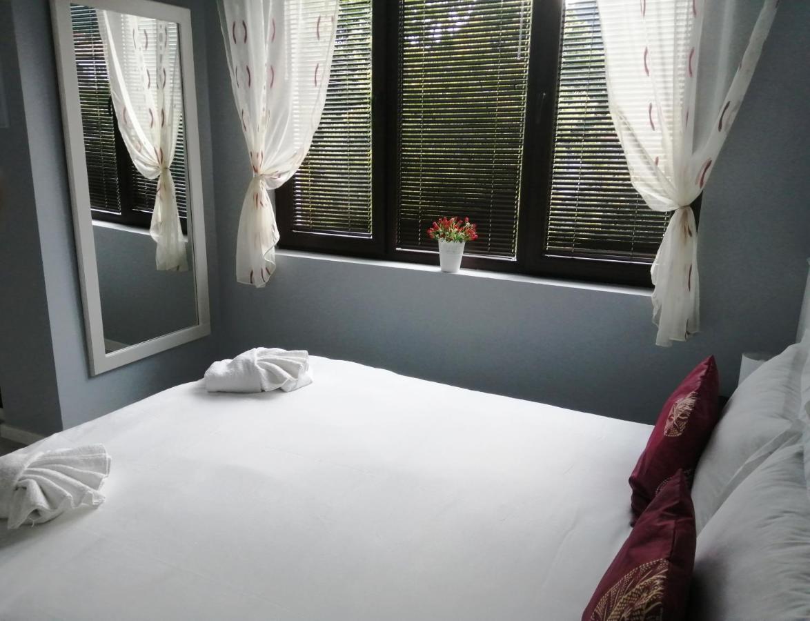 La Piazza Hotel Shumen Dış mekan fotoğraf